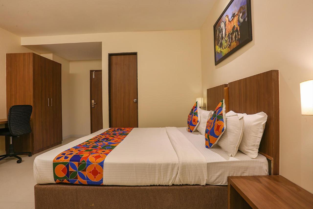 FabHotel Royal International Bombay Esterno foto