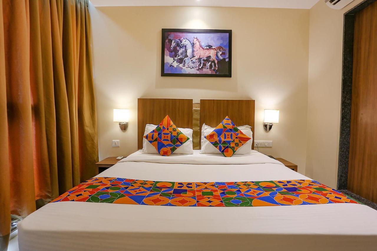 FabHotel Royal International Bombay Esterno foto