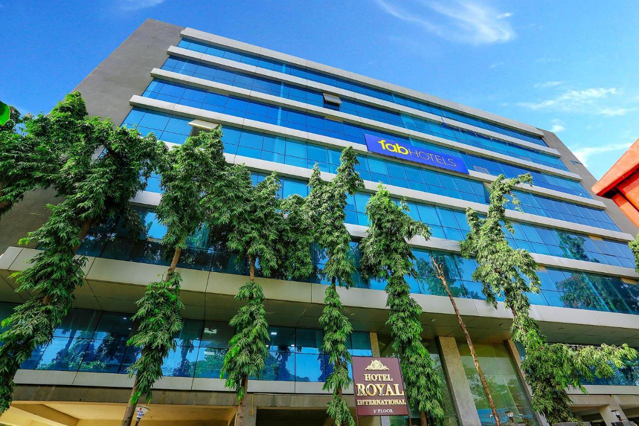 FabHotel Royal International Bombay Esterno foto