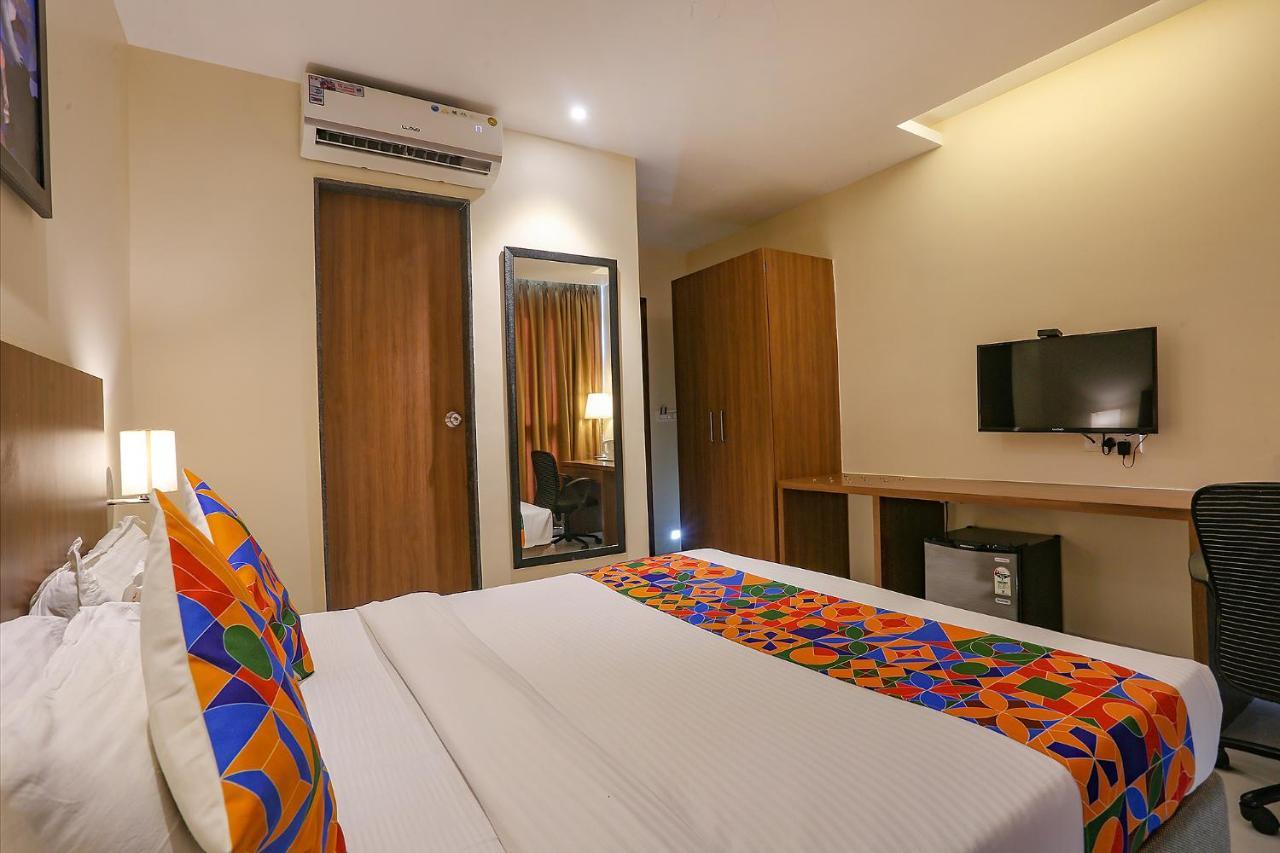 FabHotel Royal International Bombay Esterno foto
