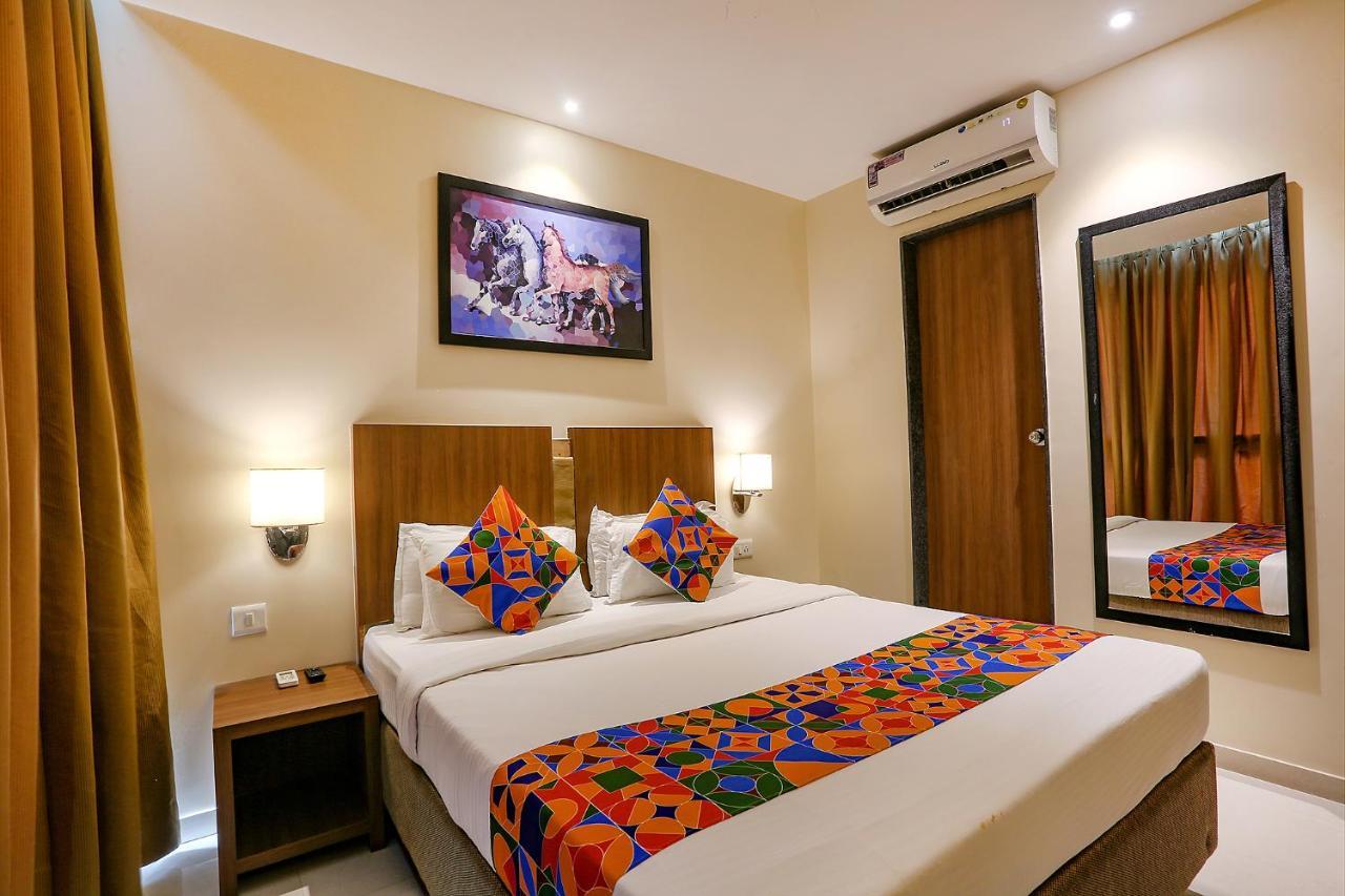 FabHotel Royal International Bombay Esterno foto